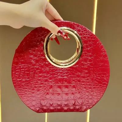 Pleated Shiny Dinner Handbag 